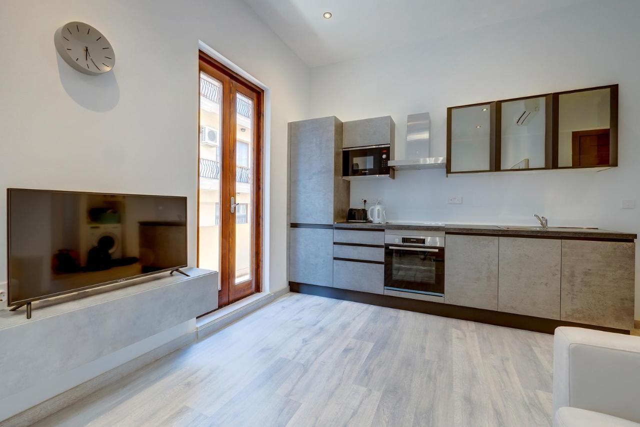 Modern Apartment In The Best Area Of Слима Экстерьер фото