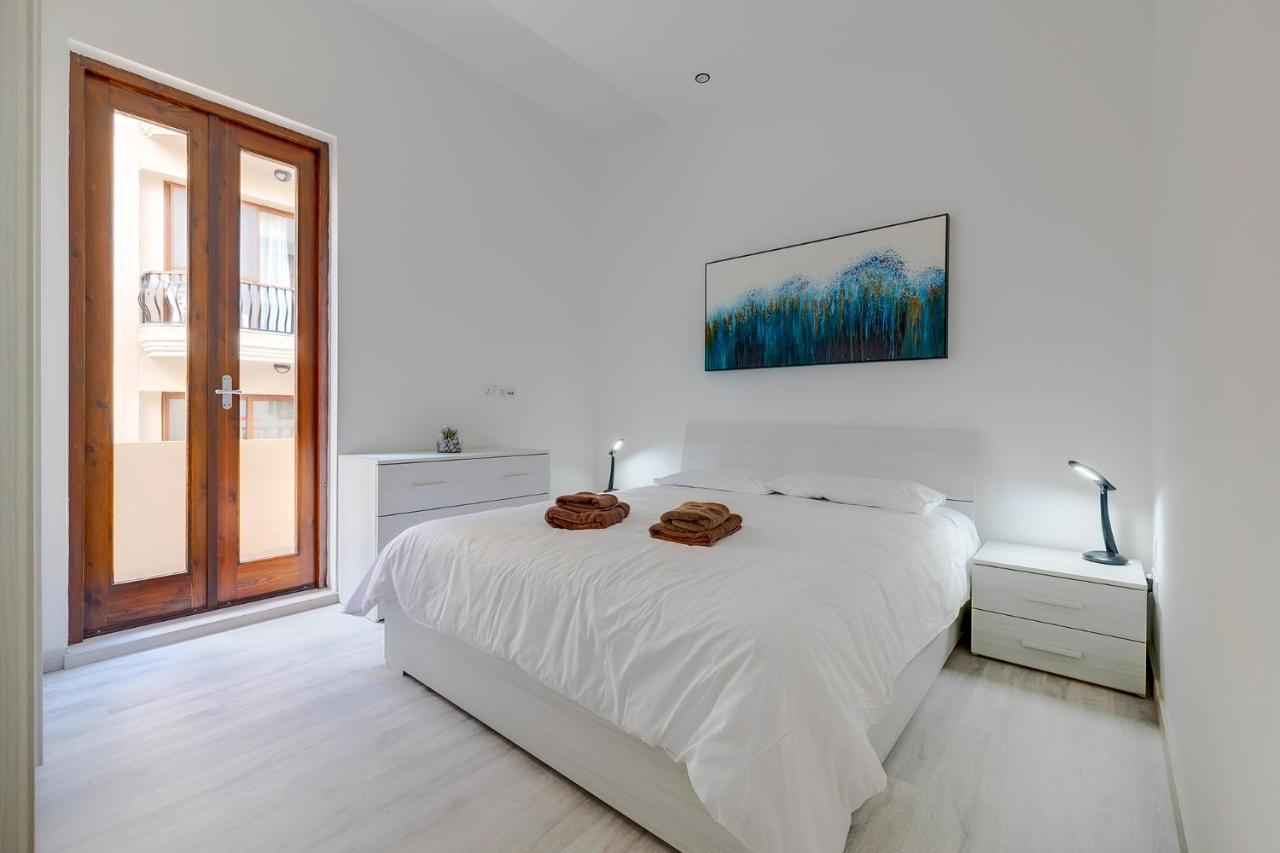 Modern Apartment In The Best Area Of Слима Экстерьер фото