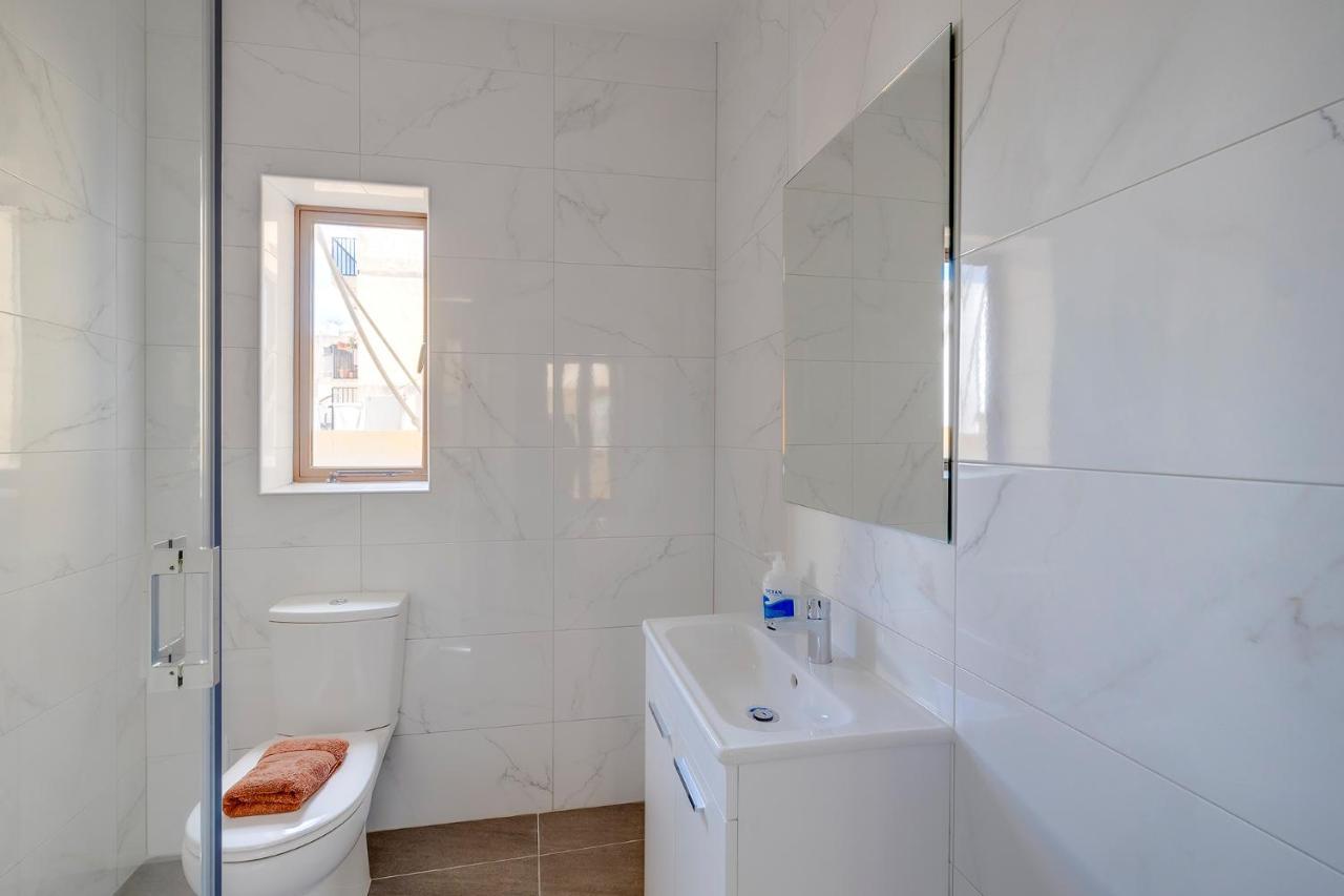 Modern Apartment In The Best Area Of Слима Экстерьер фото